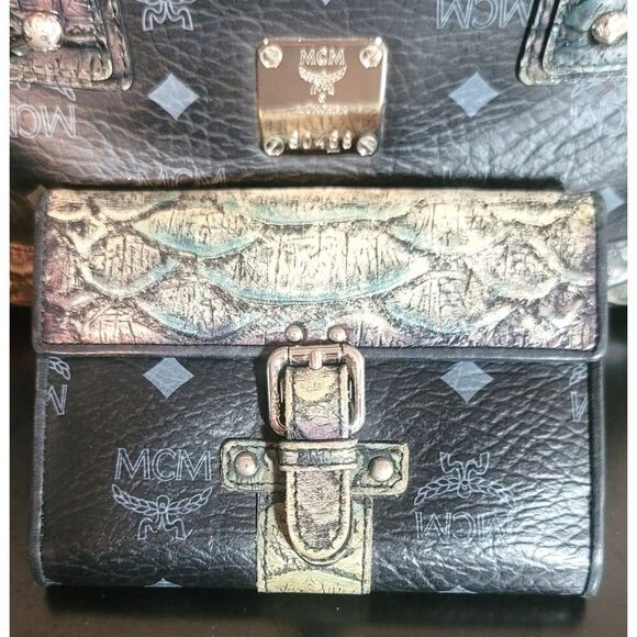 MCM - Rare Black Crocodile Iridescent Hand Bag & Wallet Combo - Picture 3 of 15